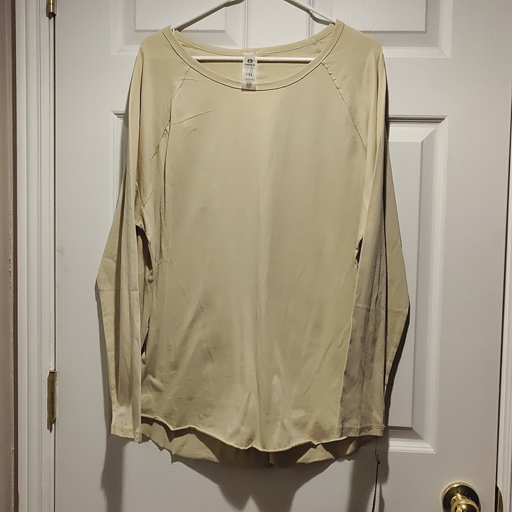 Mono b cotton basic with high side slits.